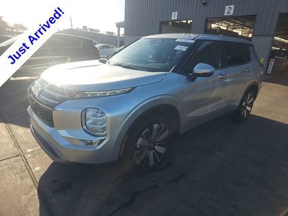 Used 2025 Mitsubishi Outlander SE