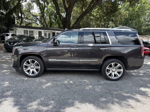 Used 2015 Cadillac Escalade Premium AWD/4WD image 2