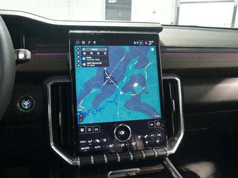 Used 2024 GMC Acadia Denali image 22