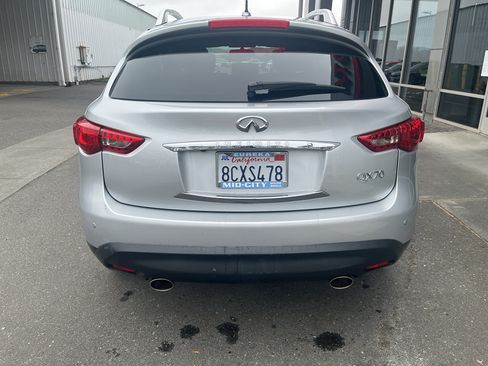 Used 2017 INFINITI QX70 2WD w/ Premium Package image 12