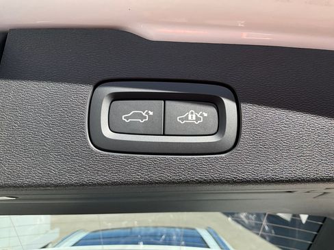 New 2026 Volvo V60 B5 Cross Country Plus w/ Climate Package image 26