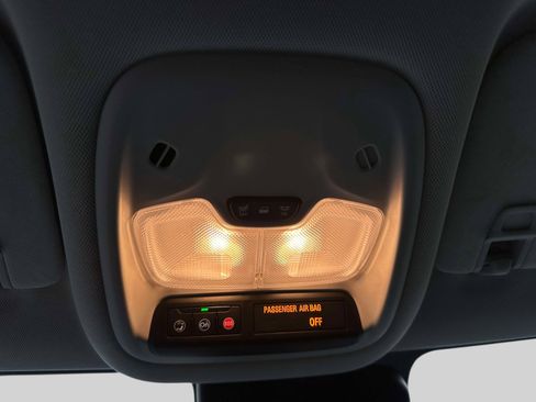 Certified 2022 Chevrolet TrailBlazer LT w/ Driver Confidence Package image 31