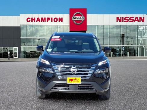 Used 2026 Nissan Rogue SV w/ SV Premium Package image 2