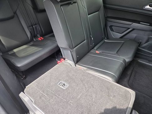 Used 2018 Volkswagen Atlas SEL w/ R-Line Package AWD/4WD image 5