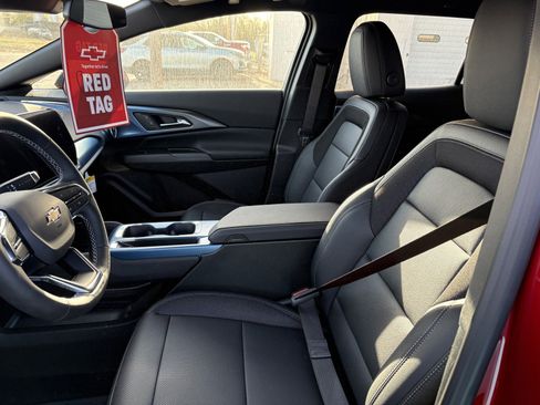 New 2026 Chevrolet Equinox EV LT w/ LPO, Blackout Package image 12