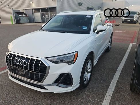 Used 2020 Audi Q3 2.0T Premium w/ Convenience Package image 3
