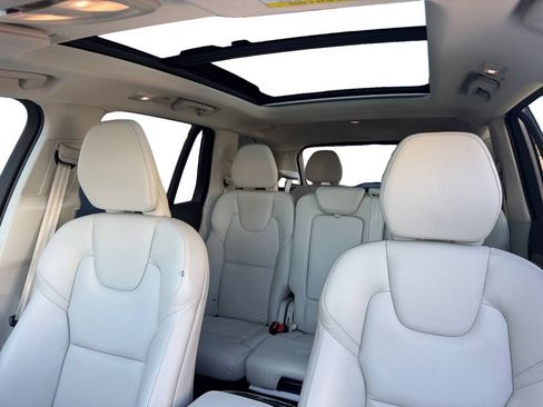 Certified 2024 Volvo XC90 B5 Plus w/ Protection Package Premier AWD/4WD image 24