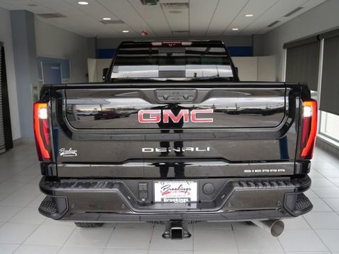 New 2026 GMC Sierra 2500 Denali w/ Denali Reserve Package image 8