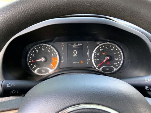 Used 2017 Jeep Renegade Sport w/ Power & Air Group FWD image 18