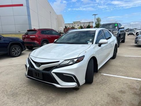 Used 2023 Toyota Camry XSE FWD image 6