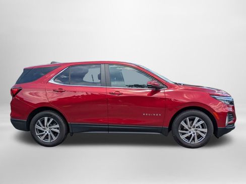 Used 2024 Chevrolet Equinox LT FWD image 3