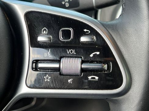 Used 2022 Mercedes-Benz GLC 300 4MATIC image 27