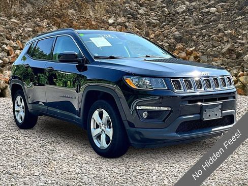 Used 2019 Jeep Compass Latitude w/ Popular Equipment Group AWD/4WD image 9