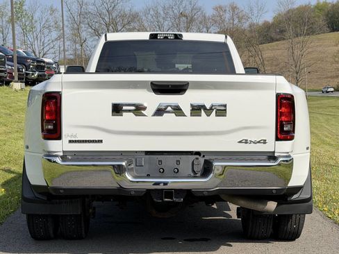 Used 2026 RAM 3500 Big Horn AWD/4WD image 4