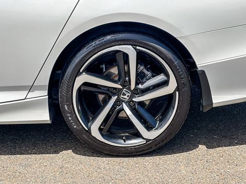 Used 2021 Honda Accord Sport image 14