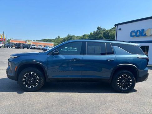 Used 2025 Chevrolet Traverse Z71 w/ Driver Confidence Package AWD/4WD image 3