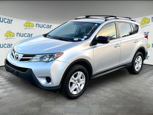 Used 2013 Toyota RAV4 LE AWD/4WD image 2