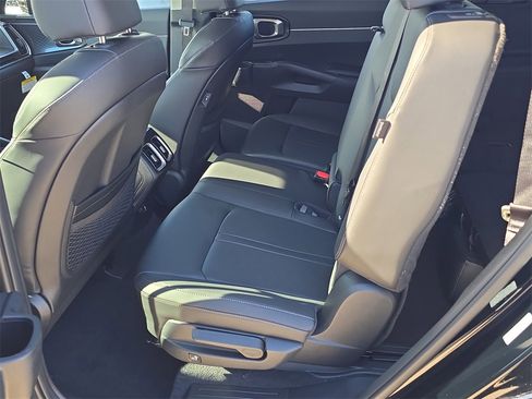 New 2026 Kia Sorento S image 18