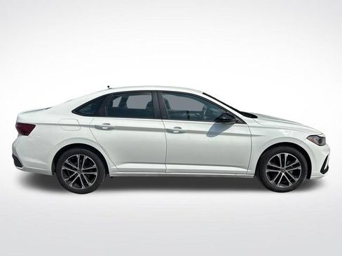 Used 2025 Volkswagen Jetta Sport FWD image 6