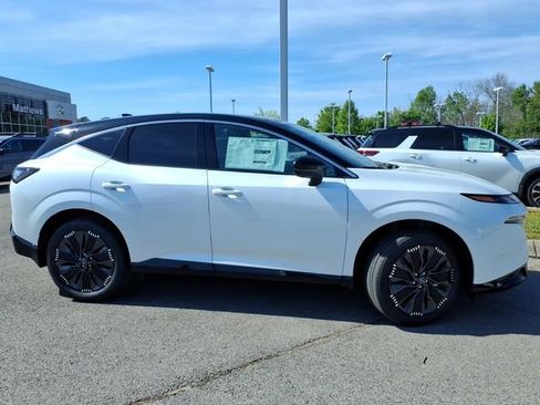 New 2026 Nissan Murano Platinum AWD/4WD image 2