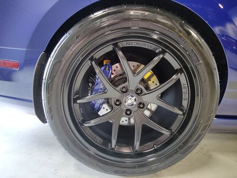Used 2013 Ford Mustang Shelby GT500 RWD image 33