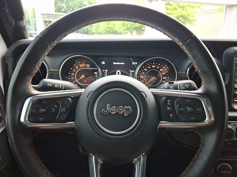 Used 2022 Jeep Wrangler Unlimited Sahara AWD/4WD image 20