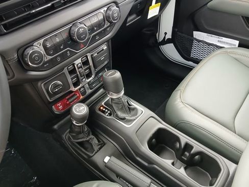 New 2026 Jeep Gladiator Mojave AWD/4WD image 24
