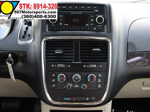 Used 2013 Dodge Grand Caravan SE image 18