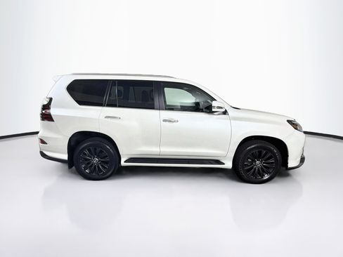 Used 2023 Lexus GX 460 Premium w/ Accessory Package AWD/4WD image 10
