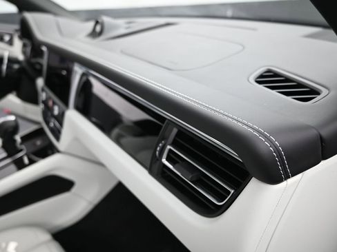 New 2025 Porsche Macan S image 21