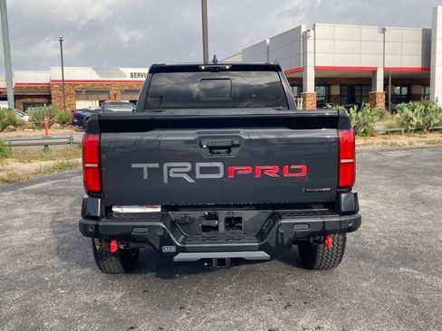 Used 2026 Toyota Tacoma TRD Pro AWD/4WD image 6