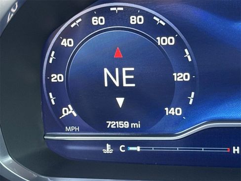 Used 2023 Chevrolet Suburban Z71 image 11