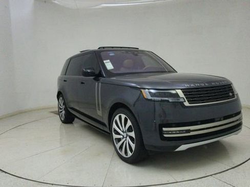 Used 2023 Land Rover Range Rover Long Wheelbase SE image 68