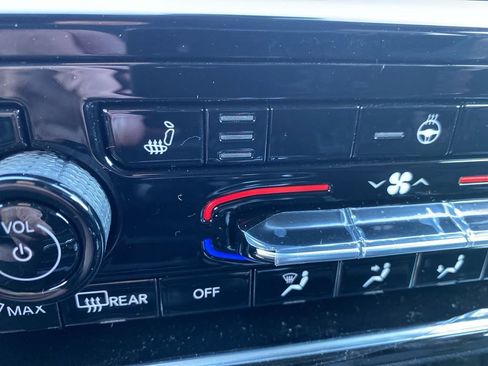 New 2025 Jeep Grand Cherokee L Limited w/ Black Appearance Package image 42