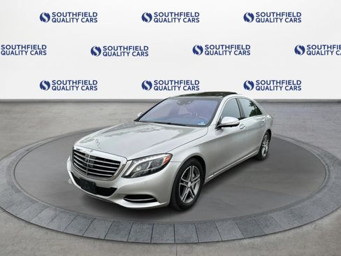 Used 2016 Mercedes-Benz S 550 4MATIC Sedan w/ Premium Package image 2