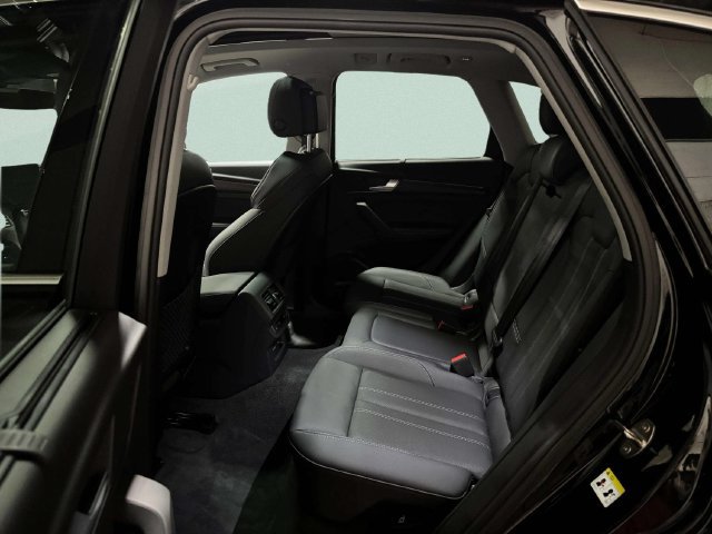 Used 2024 Audi Q5 2.0T Prestige AWD/4WD image 30