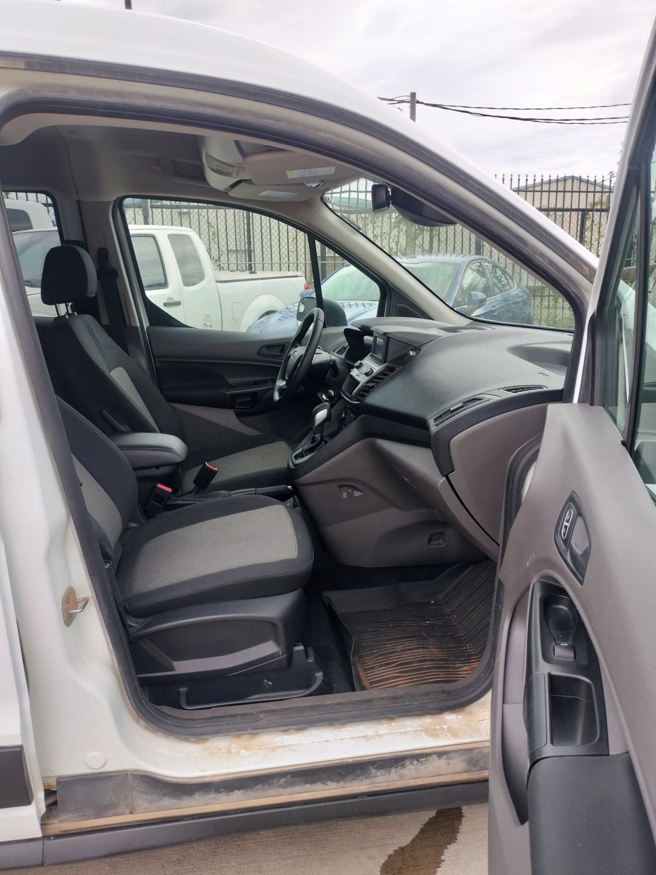 Used 2022 Ford Transit Connect XL FWD image 27