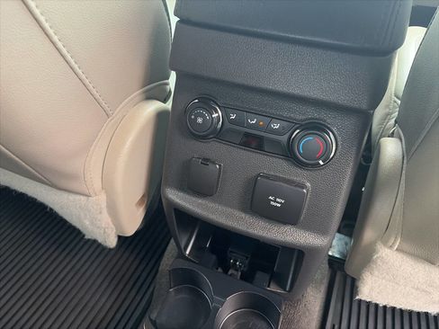 Used 2013 Ford Explorer Limited image 26