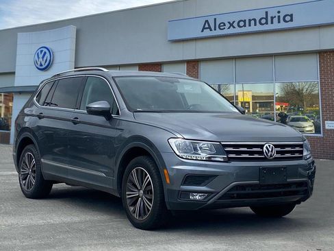 Used 2019 Volkswagen Tiguan SEL FWD image 1