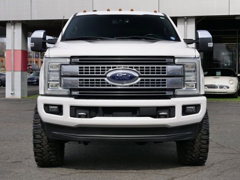Used 2017 Ford F250 Platinum w/ Platinum Ultimate Package image 5