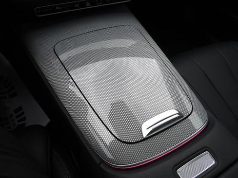 Used 2025 Mercedes-Benz E 350 4MATIC Sedan image 17