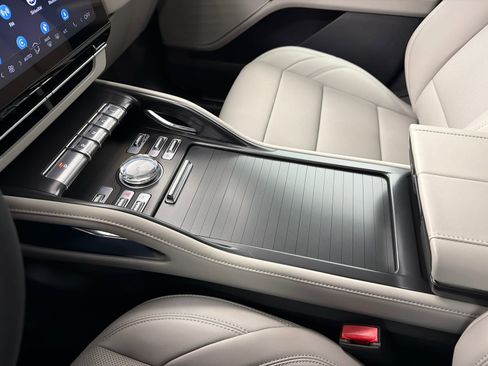 New 2026 Lincoln Nautilus Premier image 30