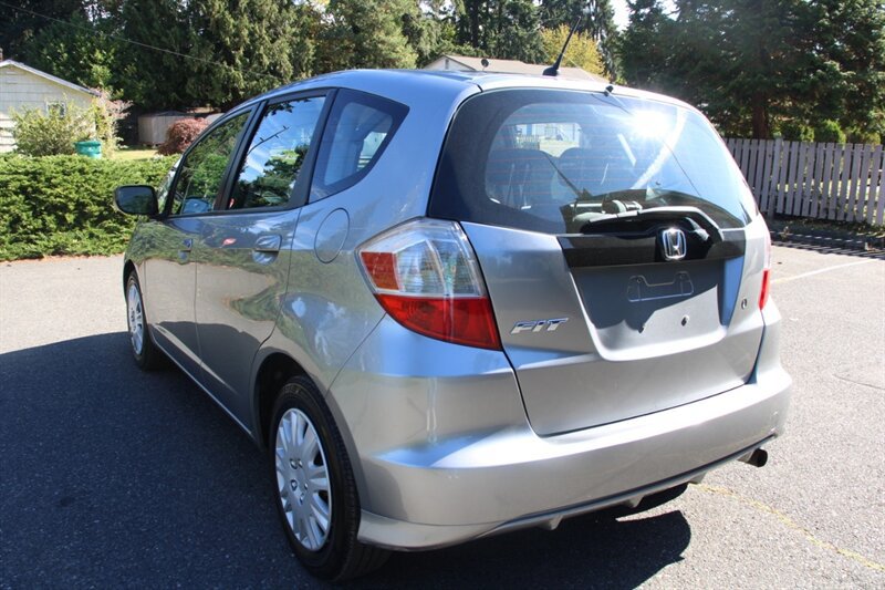 Used 2010 Honda Fit image 4