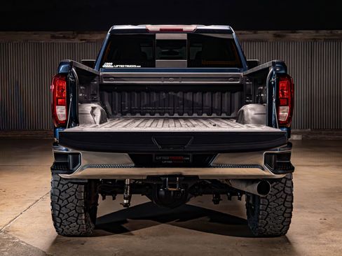 Used 2022 GMC Sierra 2500 SLE w/ SLE Convenience Package image 9