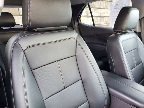 Used 2023 Chevrolet Equinox Premier image 40