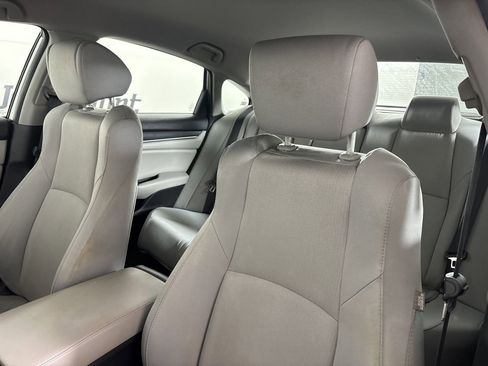 Used 2018 Honda Accord LX image 10