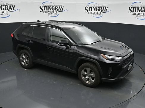 Used 2025 Toyota RAV4 XLE AWD/4WD image 18