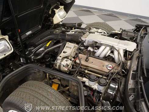 Used 1988 Chevrolet Corvette Coupe RWD image 33