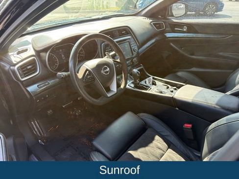 Used 2023 Nissan Maxima SR w/ Sport Mat Group FWD image 5
