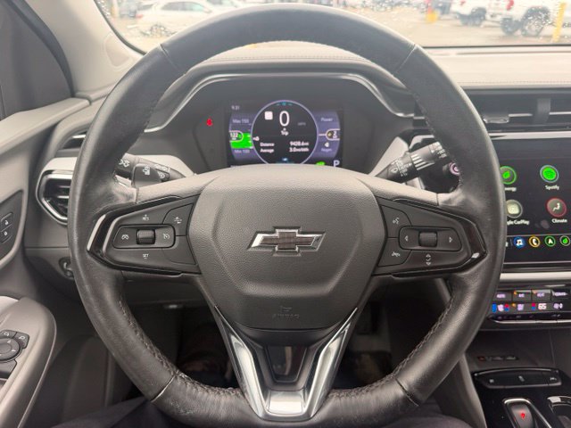 Used 2023 Chevrolet Bolt EUV Premier w/ Sun & Sound Package FWD image 17